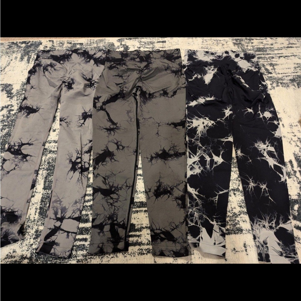 3 pairs of butt lifting scrunch leggings